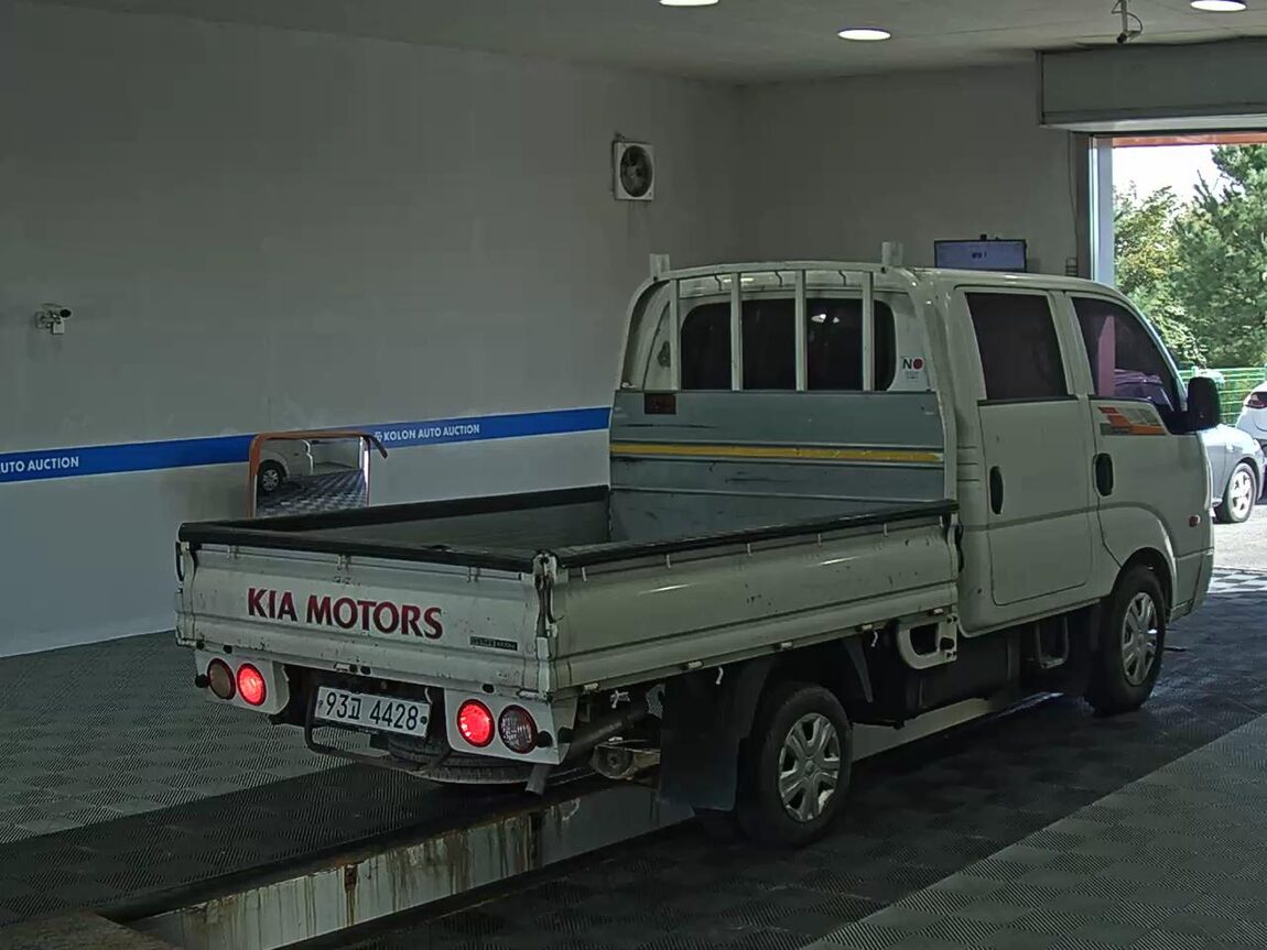 KIA BONGO III CARGO CRDi DOUBLE CAB EXTRA LONG WHEELBASE 2017 - zdjęcie 5