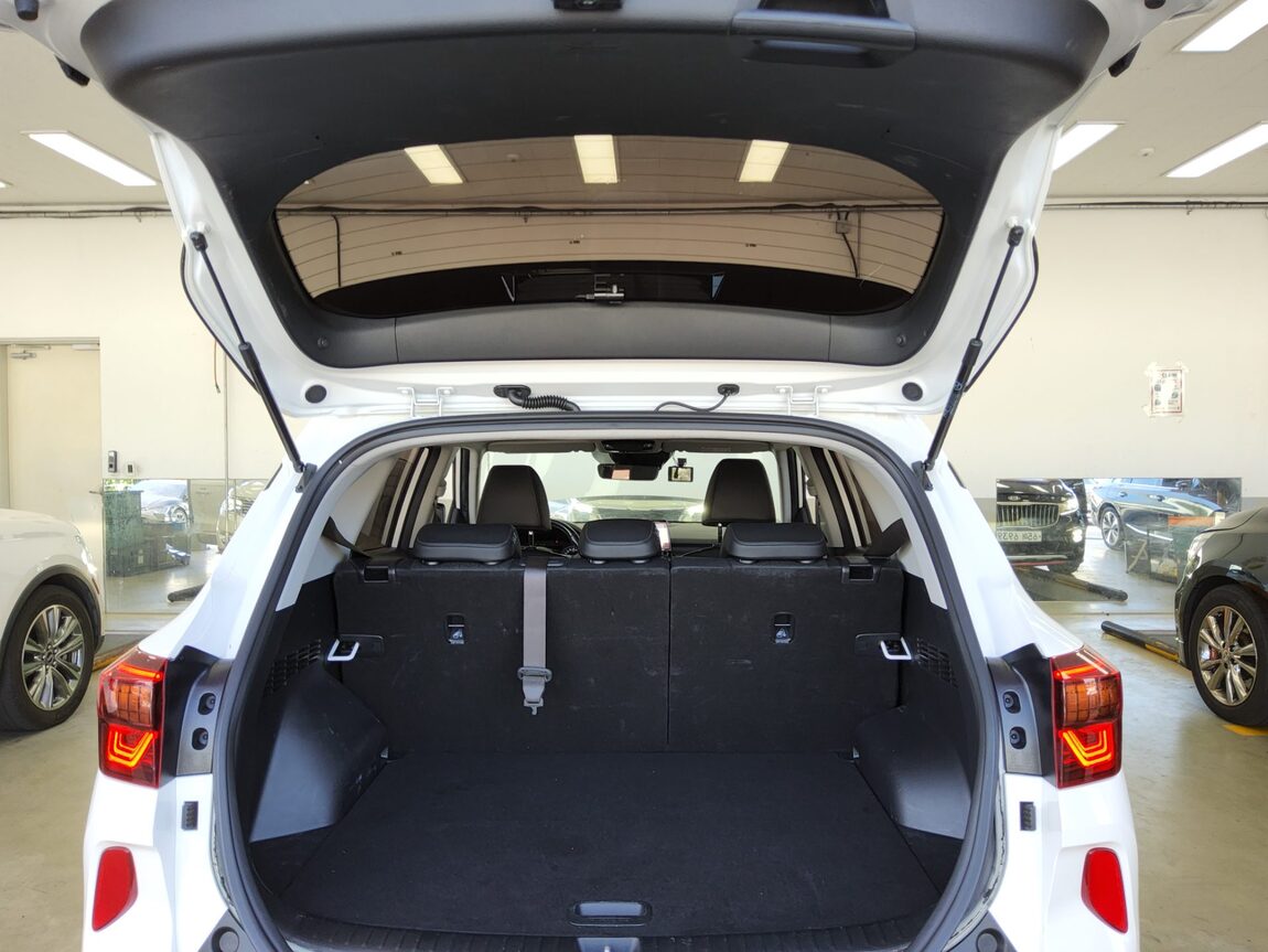 KIA SELTOS 1.6 GASOLINE 2WD SIGNATURE 2023 - zdjęcie 15