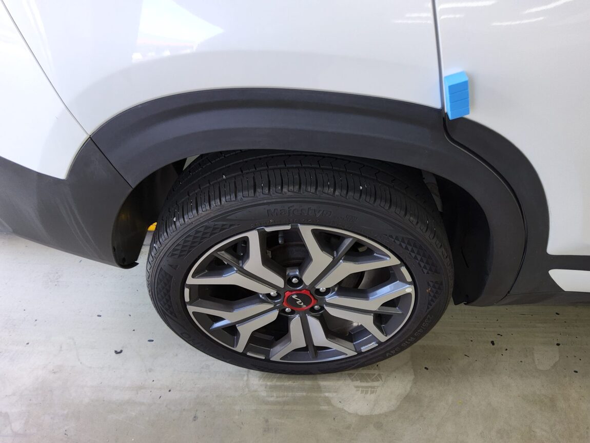 KIA SELTOS 1.6 GASOLINE 2WD SIGNATURE 2023 - zdjęcie 24