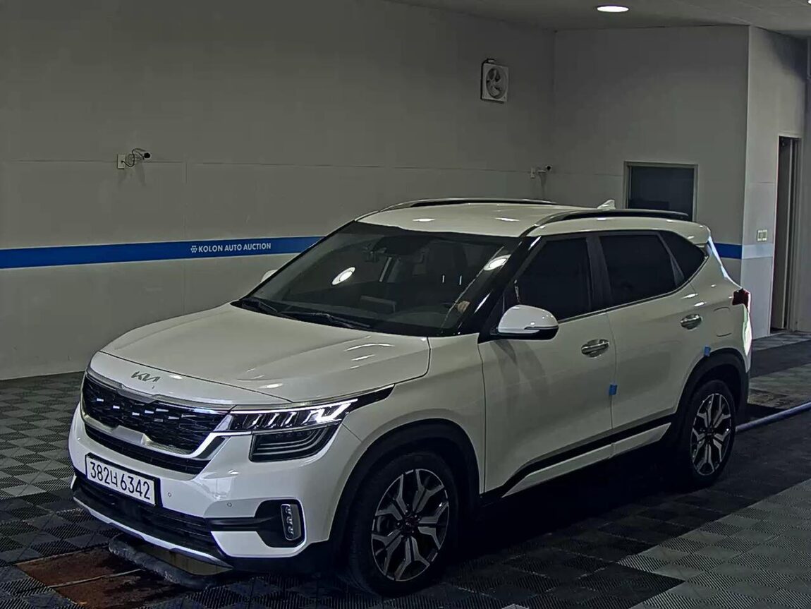 KIA SELTOS 1.6 GASOLINE 2WD SIGNATURE 2023 - zdjęcie 2