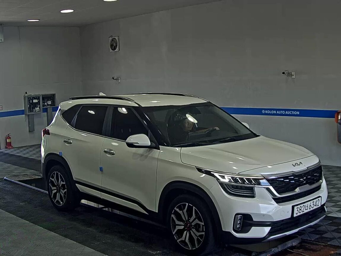 KIA SELTOS 1.6 GASOLINE 2WD SIGNATURE 2023 - zdjęcie 3