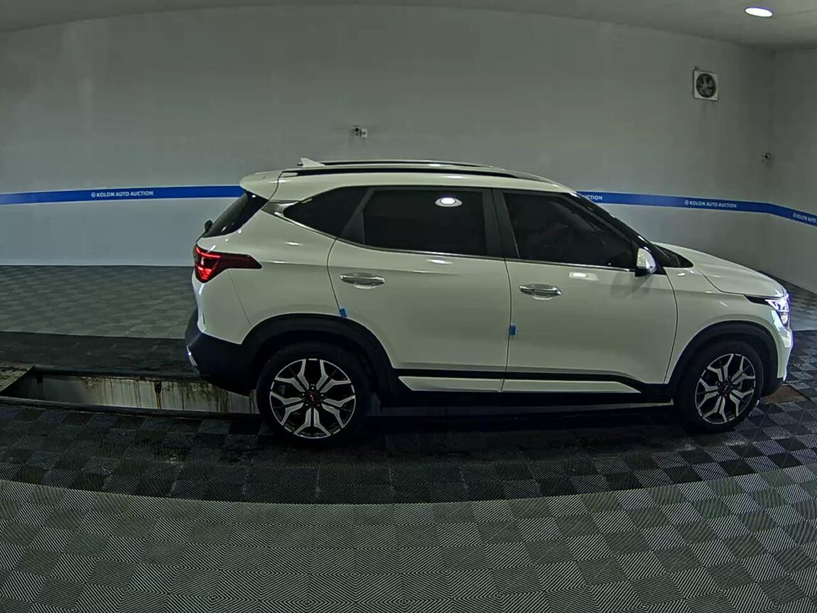 KIA SELTOS 1.6 GASOLINE 2WD SIGNATURE 2023 - zdjęcie 4