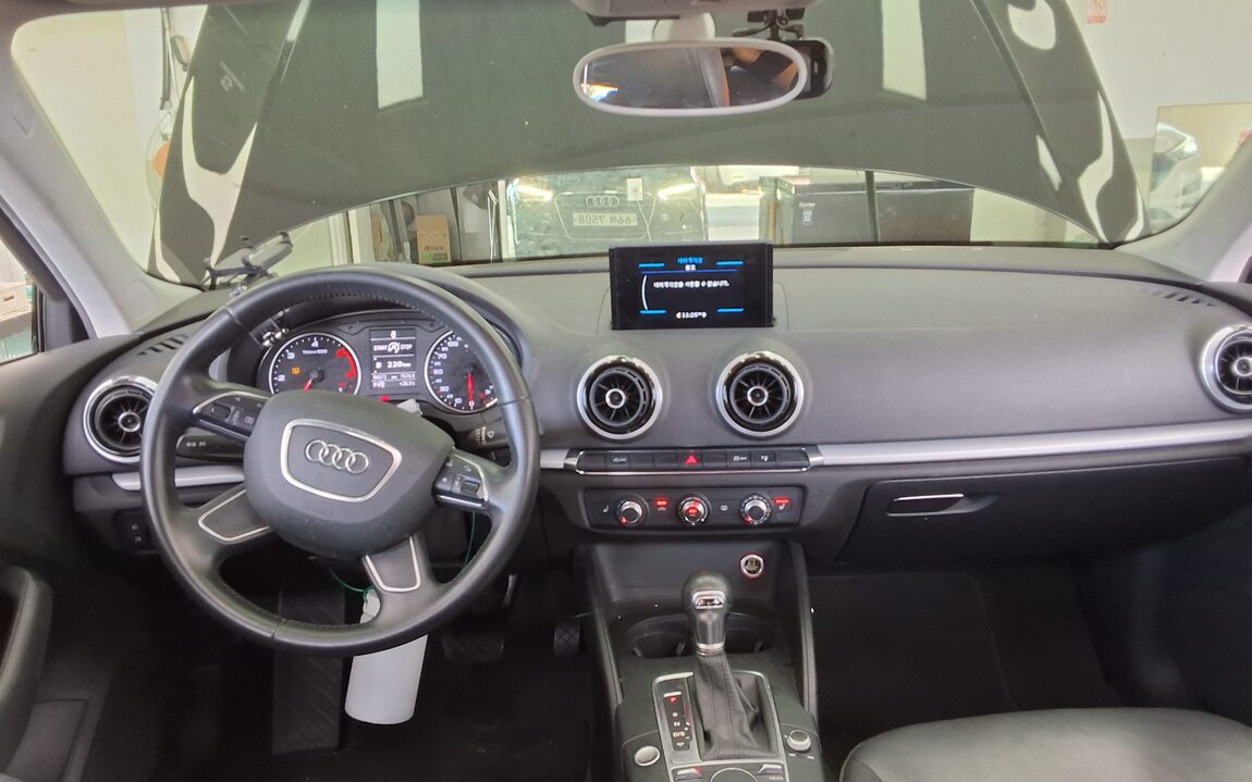 AUDI A3 (3RD GEN) 25 TDI SPORTBACK DYNAMIC 2015 - zdjęcie 11
