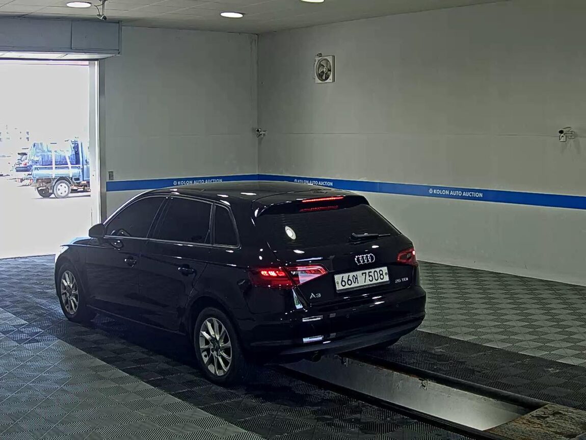 AUDI A3 (3RD GEN) 25 TDI SPORTBACK DYNAMIC 2015 - zdjęcie 6
