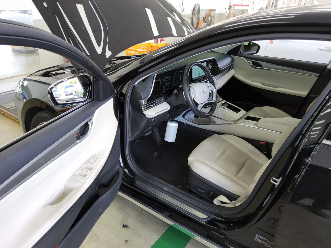 HYUNDAI THE NEW GRANDEUR IG GASOLINE 2.5 LE BLANC 2023 - zdjęcie 10