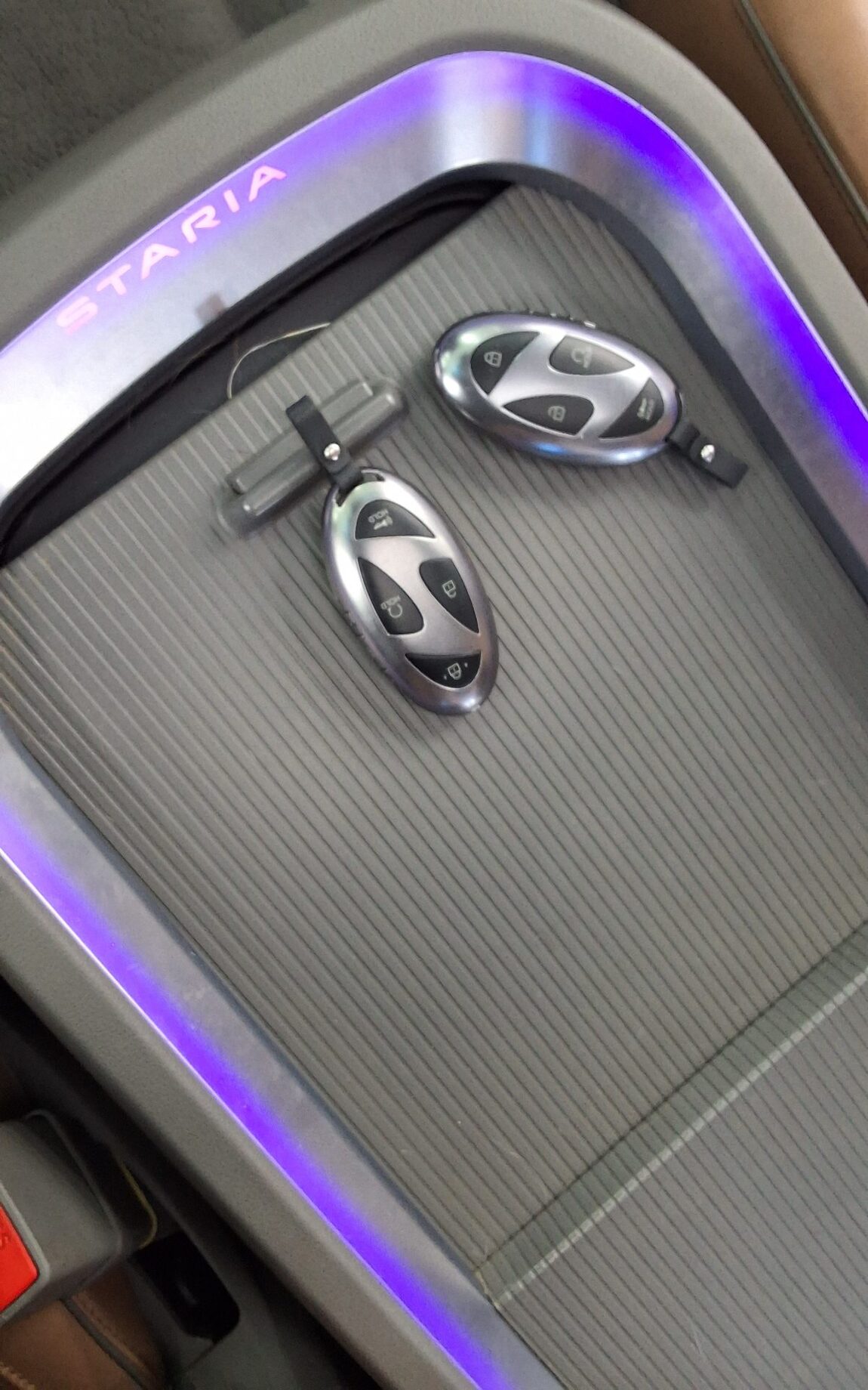 HYUNDAI STARIA 2.2 DIESEL LOUNGE 9-SEATER 4WD INSPIRATION 2025 - zdjęcie 20