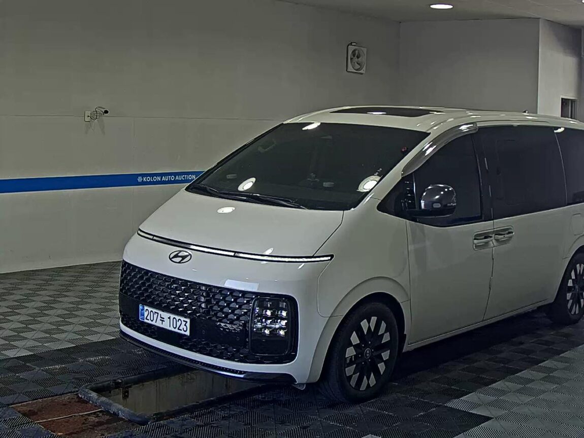 HYUNDAI STARIA 2.2 DIESEL LOUNGE 9-SEATER 4WD INSPIRATION 2025 - zdjęcie 2
