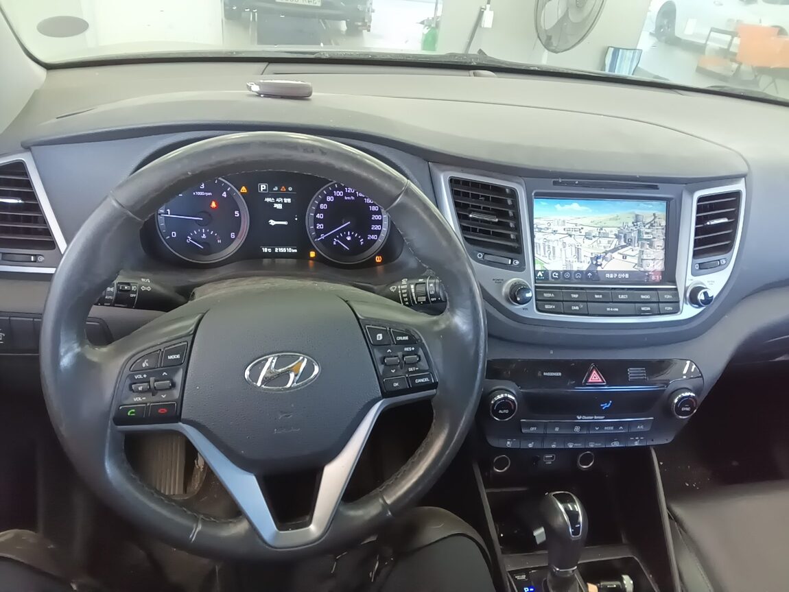 HYUNDAI ALL NEW TUCSON DIESEL 1.7 2WD MODERN 2016 - zdjęcie 11