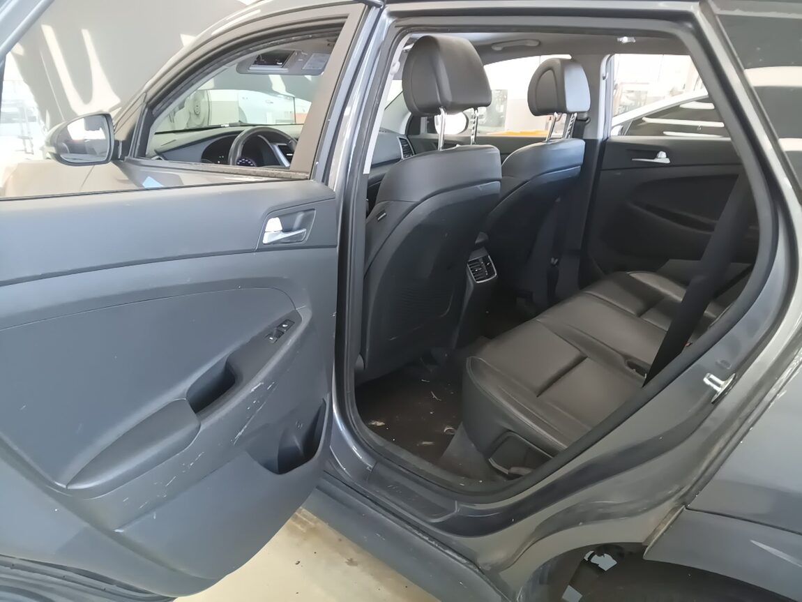 HYUNDAI ALL NEW TUCSON DIESEL 1.7 2WD MODERN 2016 - zdjęcie 12