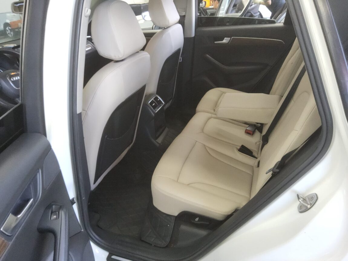 AUDI Q5 3.0 TDI QUATTRO 2012 - zdjęcie 12