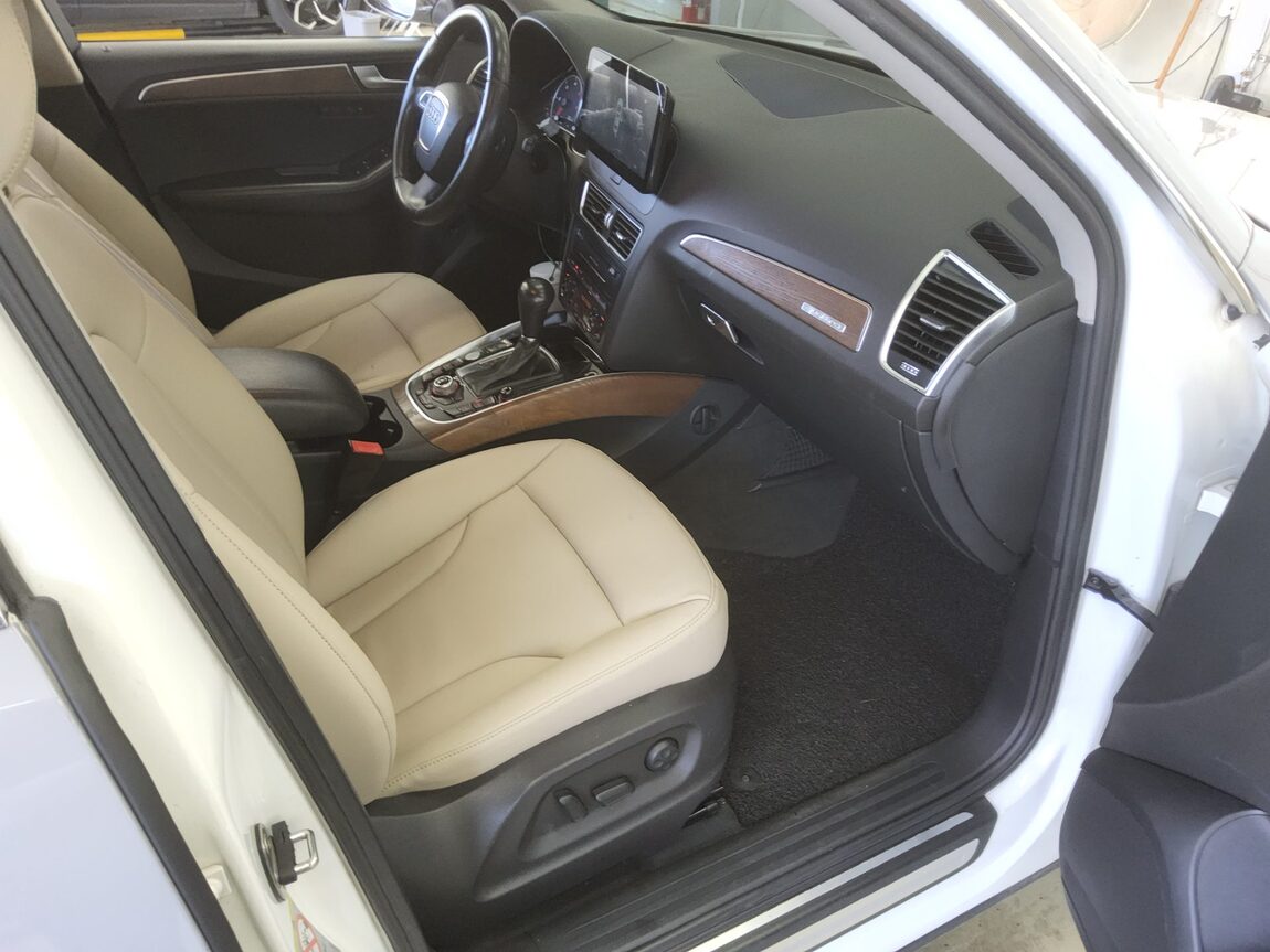 AUDI Q5 3.0 TDI QUATTRO 2012 - zdjęcie 14