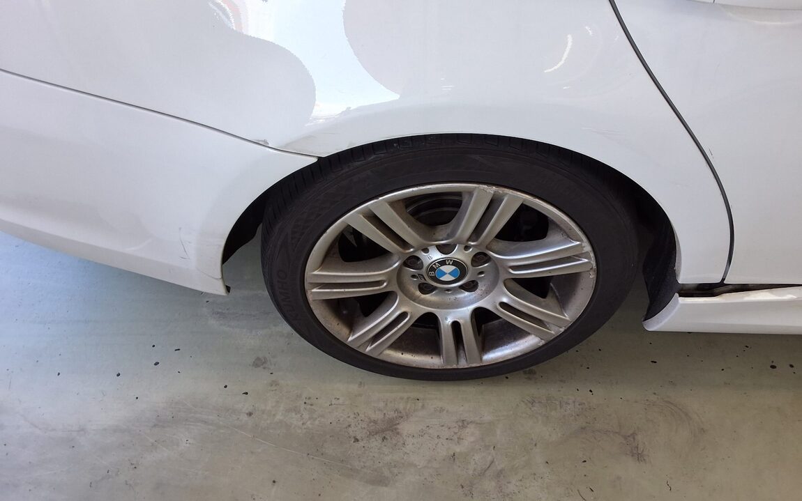 BMW 3 SERIES (5TH GEN) 320d M SPORT 2011 - zdjęcie 27
