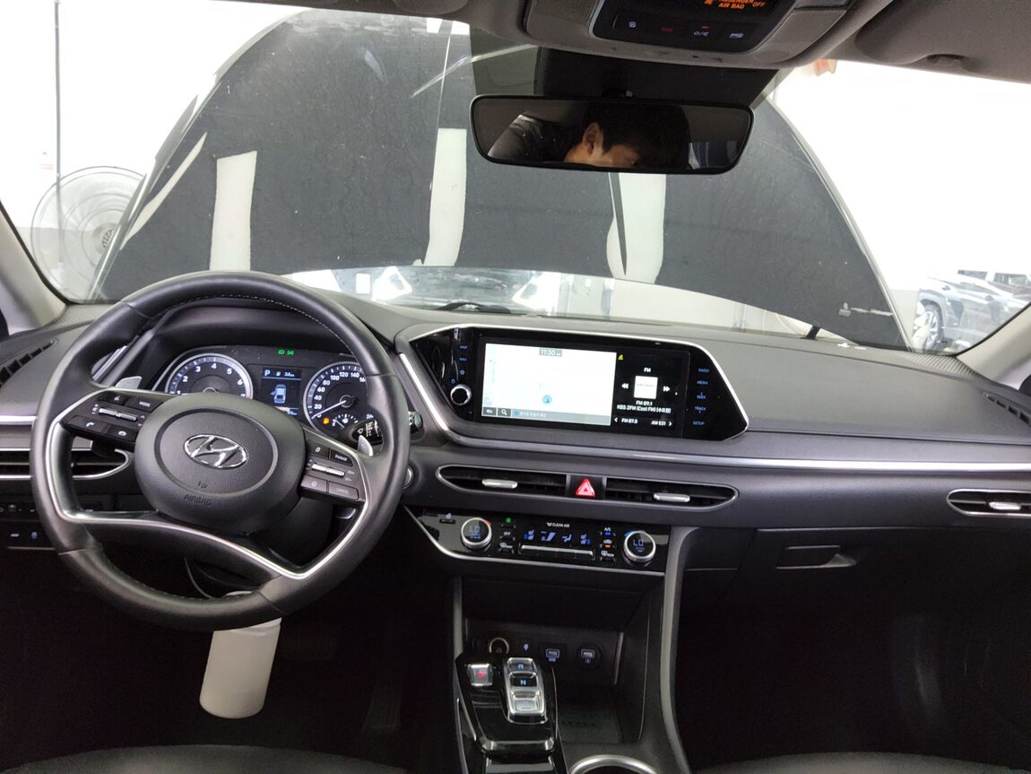 HYUNDAI SONATA (DN8) G2.0 PREMIUM FAMILY 2020 - zdjęcie 11