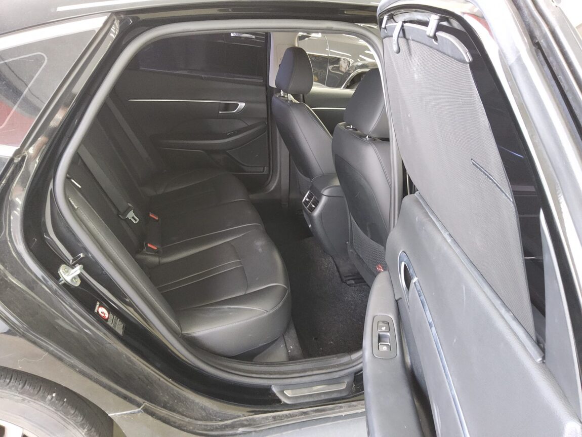 HYUNDAI SONATA (DN8) G2.0 PREMIUM FAMILY 2020 - zdjęcie 13