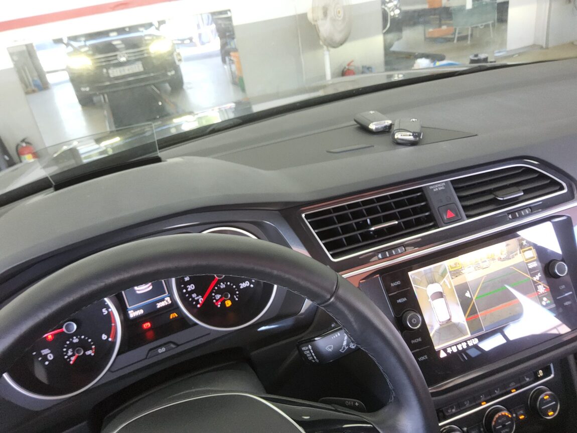VOLKSWAGEN TIGUAN (2ND GEN) 2.0 TDI PRESTIGE 2020 - zdjęcie 18
