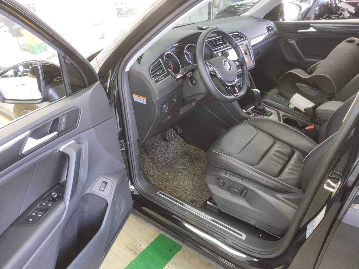 VOLKSWAGEN TIGUAN (2ND GEN) 2.0 TDI PRESTIGE 2020 - zdjęcie 10