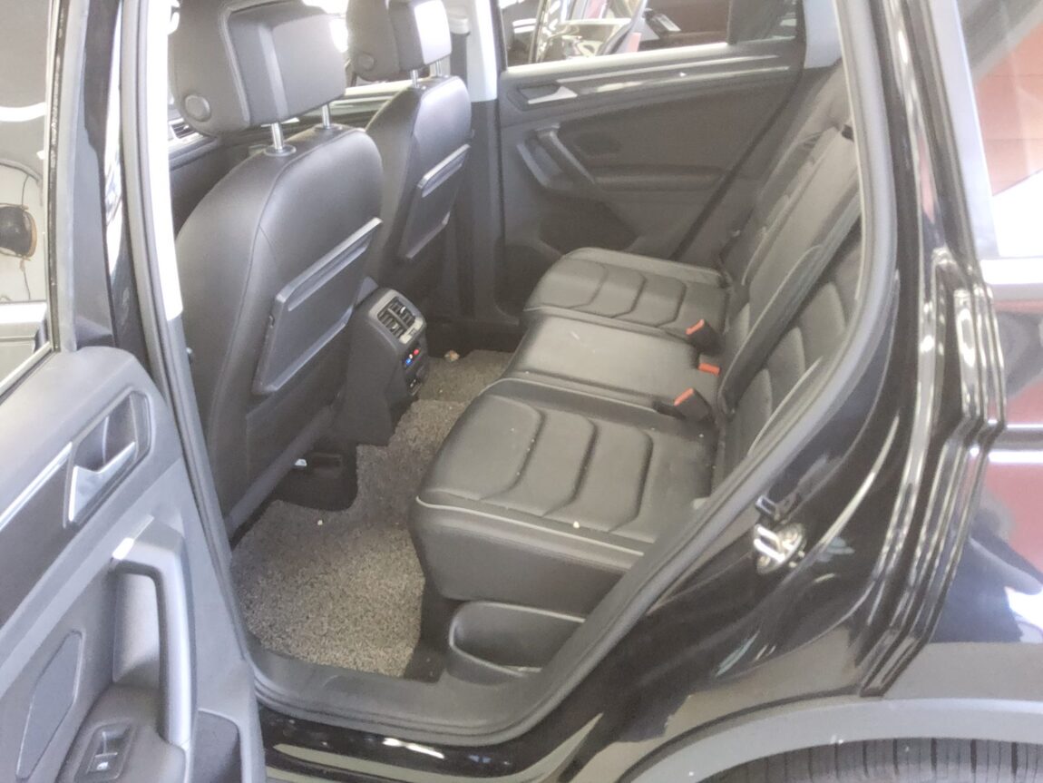 VOLKSWAGEN TIGUAN (2ND GEN) 2.0 TDI PRESTIGE 2020 - zdjęcie 12