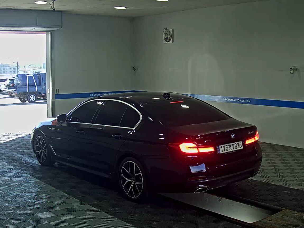 BMW 5 SERIES (7TH GEN) 530i xDRIVE M SPORT PACK 2021 - zdjęcie 6