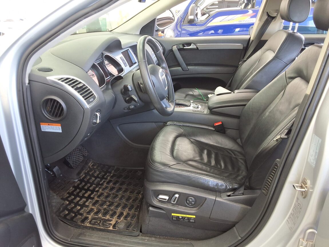 AUDI Q7 3.0 TDI QUATTRO 2011 - zdjęcie 10
