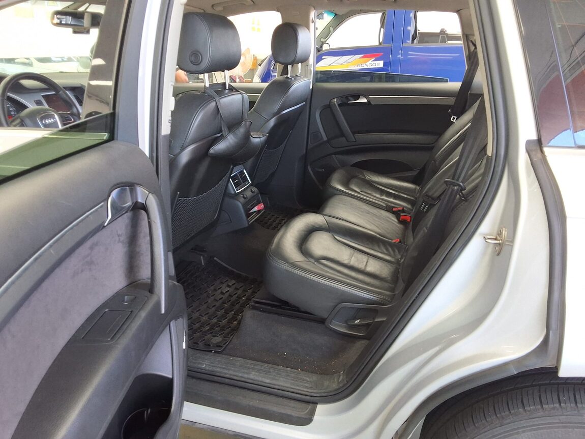 AUDI Q7 3.0 TDI QUATTRO 2011 - zdjęcie 12