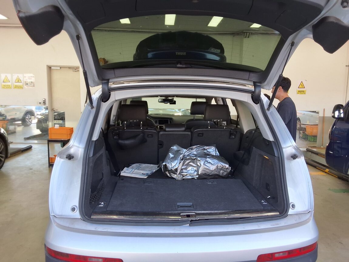 AUDI Q7 3.0 TDI QUATTRO 2011 - zdjęcie 15
