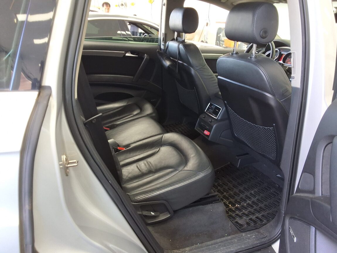 AUDI Q7 3.0 TDI QUATTRO 2011 - zdjęcie 13