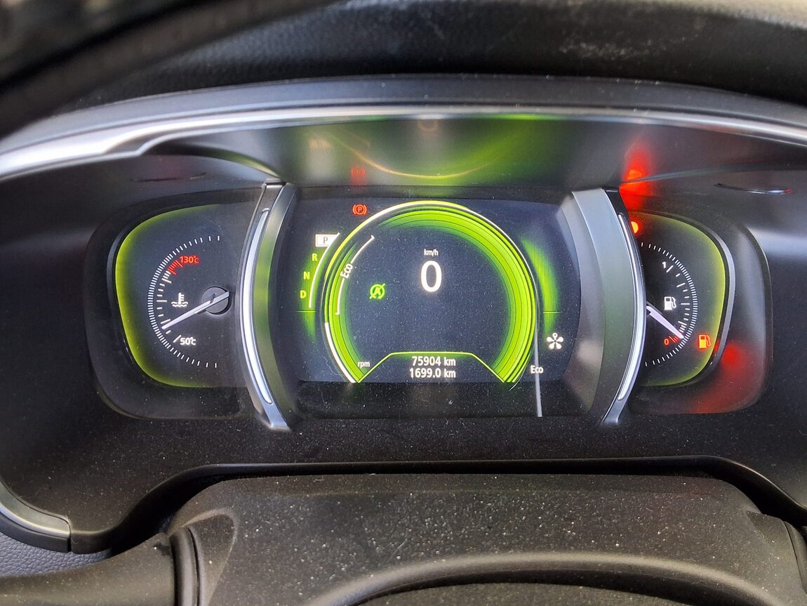 RENAULT (SAMSUNG) SM6 2.0 GDe LE 2016 - zdjęcie 9