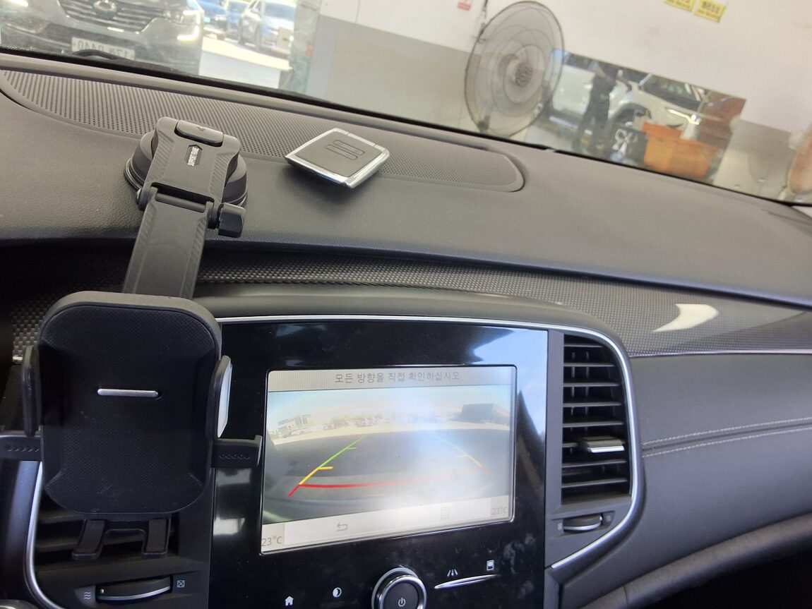 RENAULT (SAMSUNG) SM6 2.0 GDe LE 2016 - zdjęcie 18