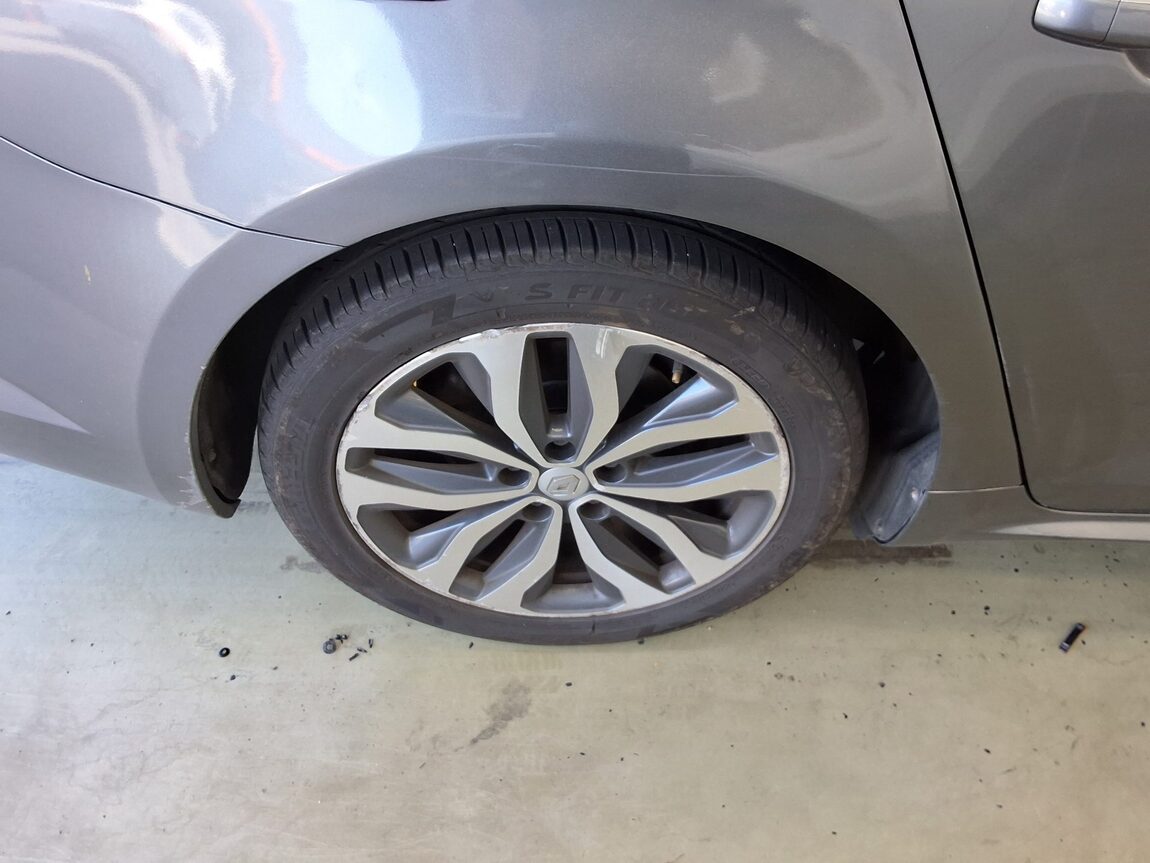 RENAULT (SAMSUNG) SM6 2.0 GDe LE 2016 - zdjęcie 25