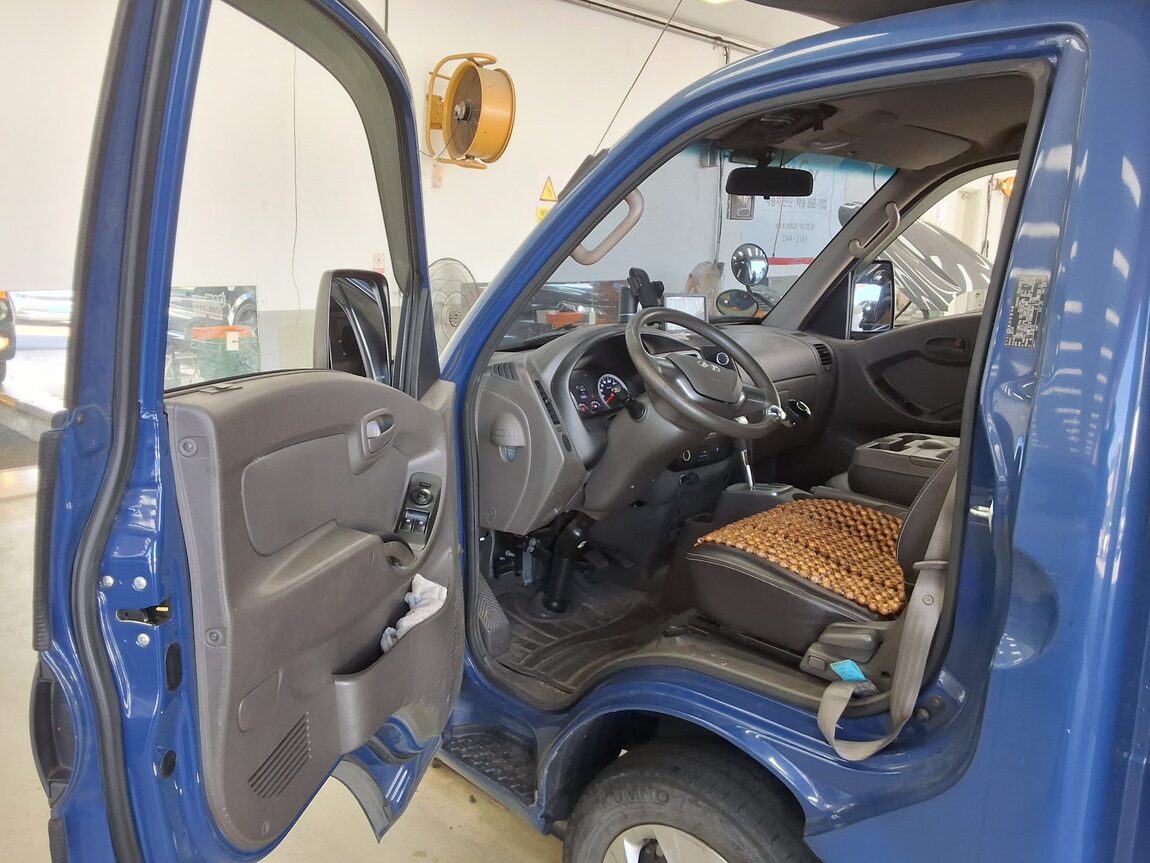 HYUNDAI PORTER II CRDi STANDARD CAB EXTRA LONG WHEELBASE SMART 2019 - zdjęcie 11