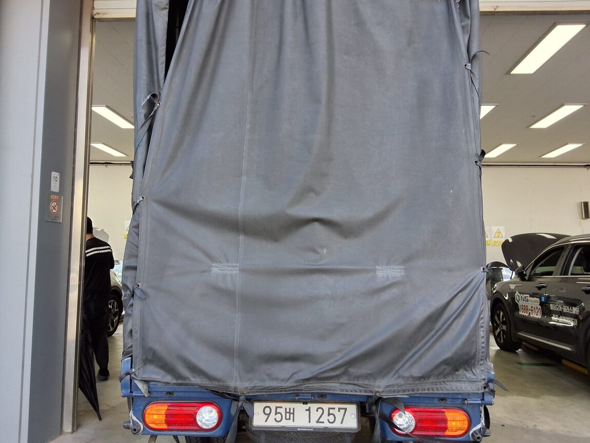 HYUNDAI PORTER II CRDi STANDARD CAB EXTRA LONG WHEELBASE SMART 2019 - zdjęcie 13