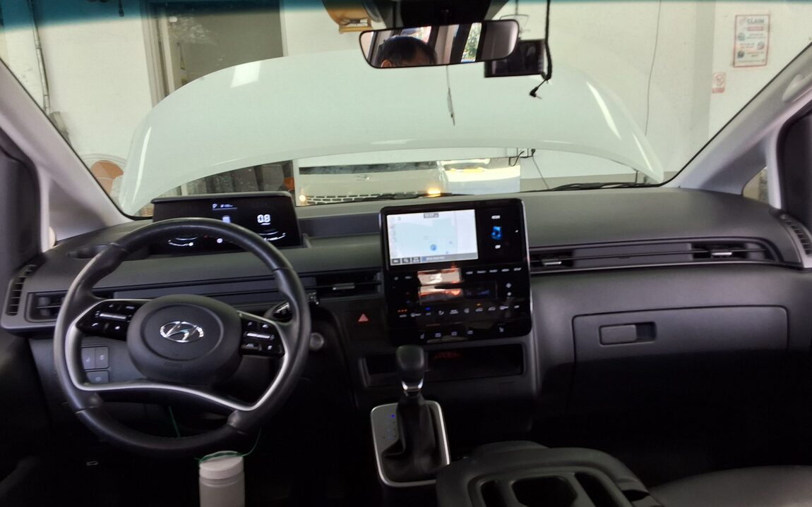 HYUNDAI STARIA 2.2 DIESEL TOURER 11-SEATER 2WD MODERN 2024 - zdjęcie 11