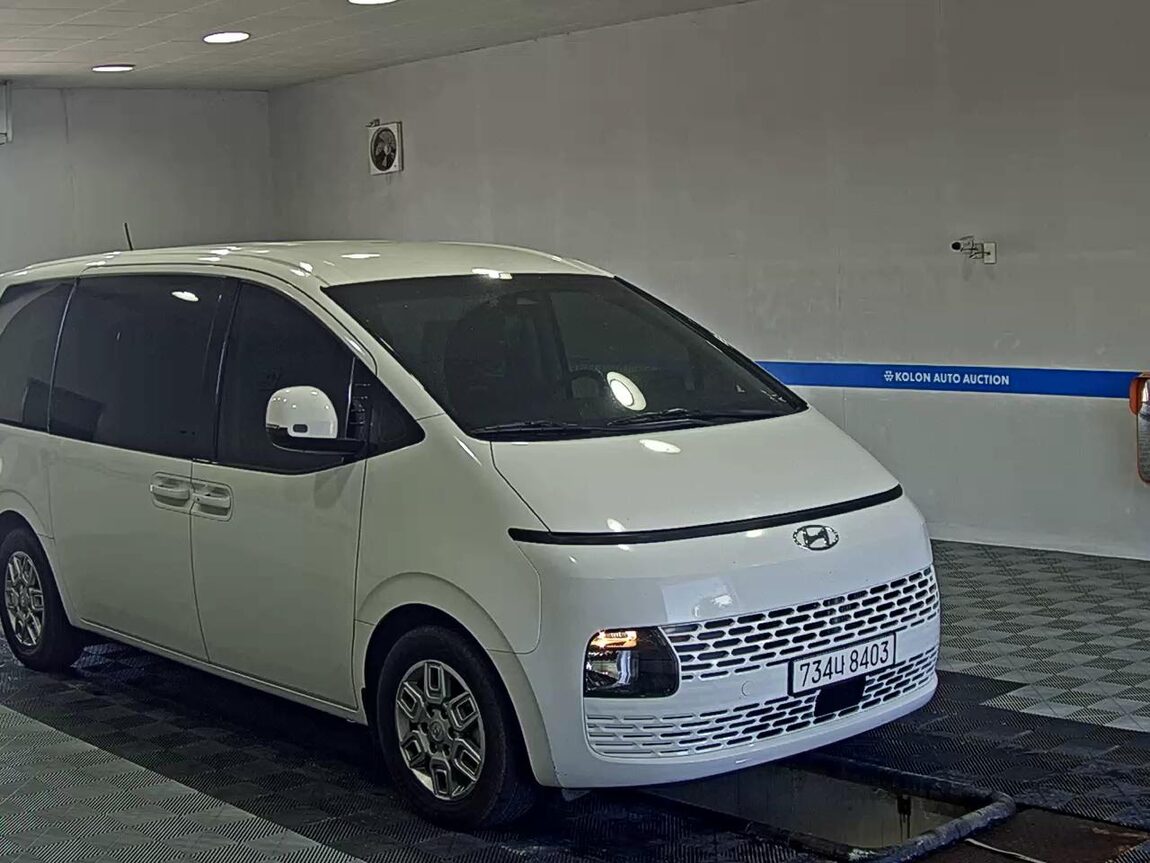 HYUNDAI STARIA 2.2 DIESEL TOURER 11-SEATER 2WD MODERN 2024 - zdjęcie 3