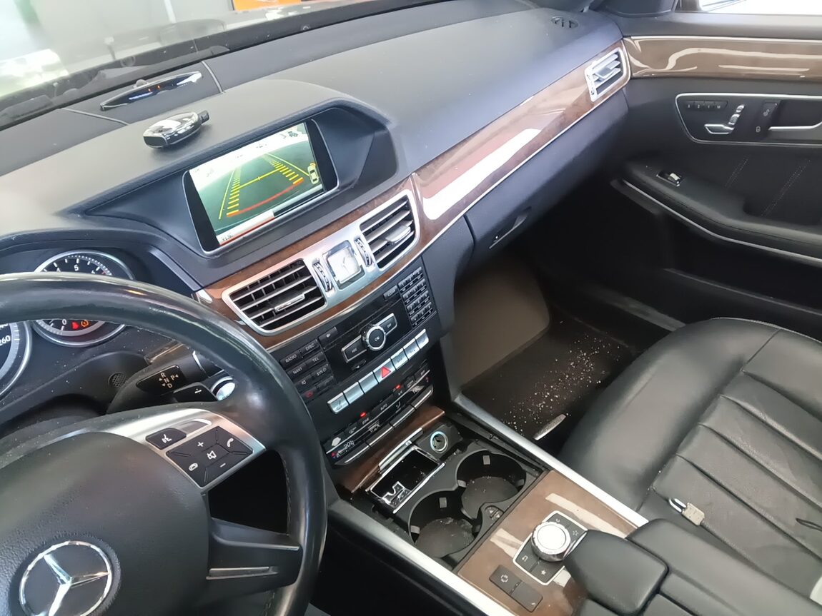 MERCEDES-BENZ E-CLASS (4TH GEN) E300 ELEGANCE 2014 - zdjęcie 11