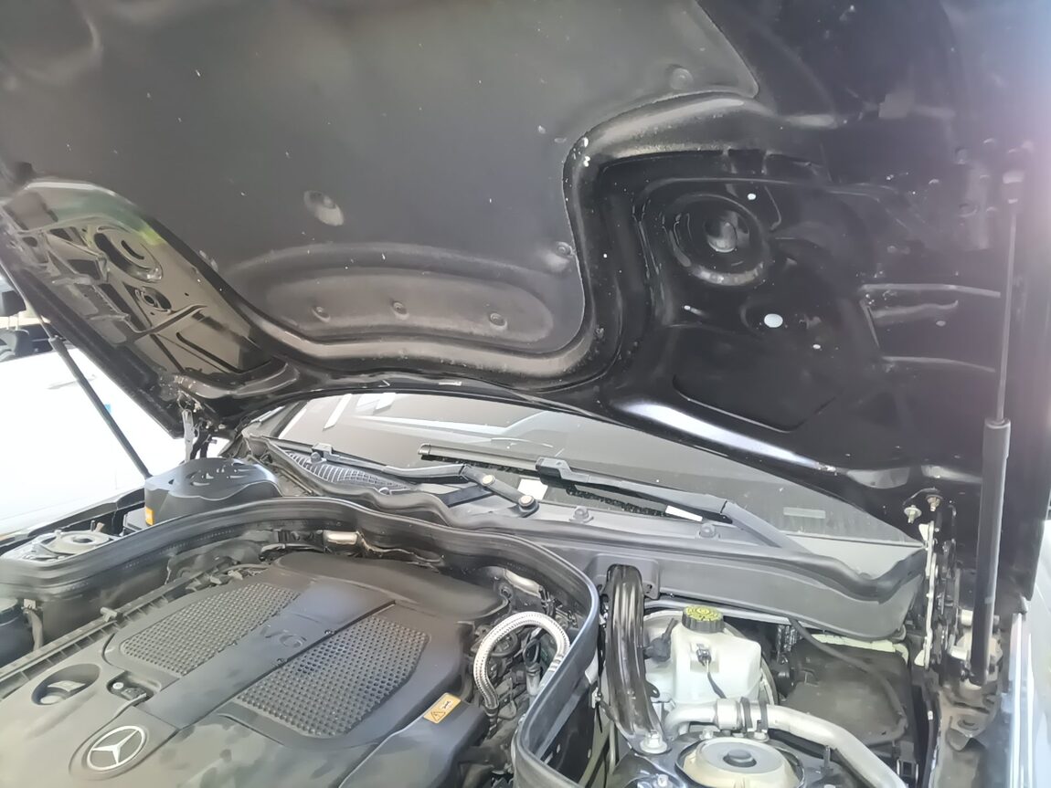 MERCEDES-BENZ E-CLASS (4TH GEN) E300 ELEGANCE 2014 - zdjęcie 29