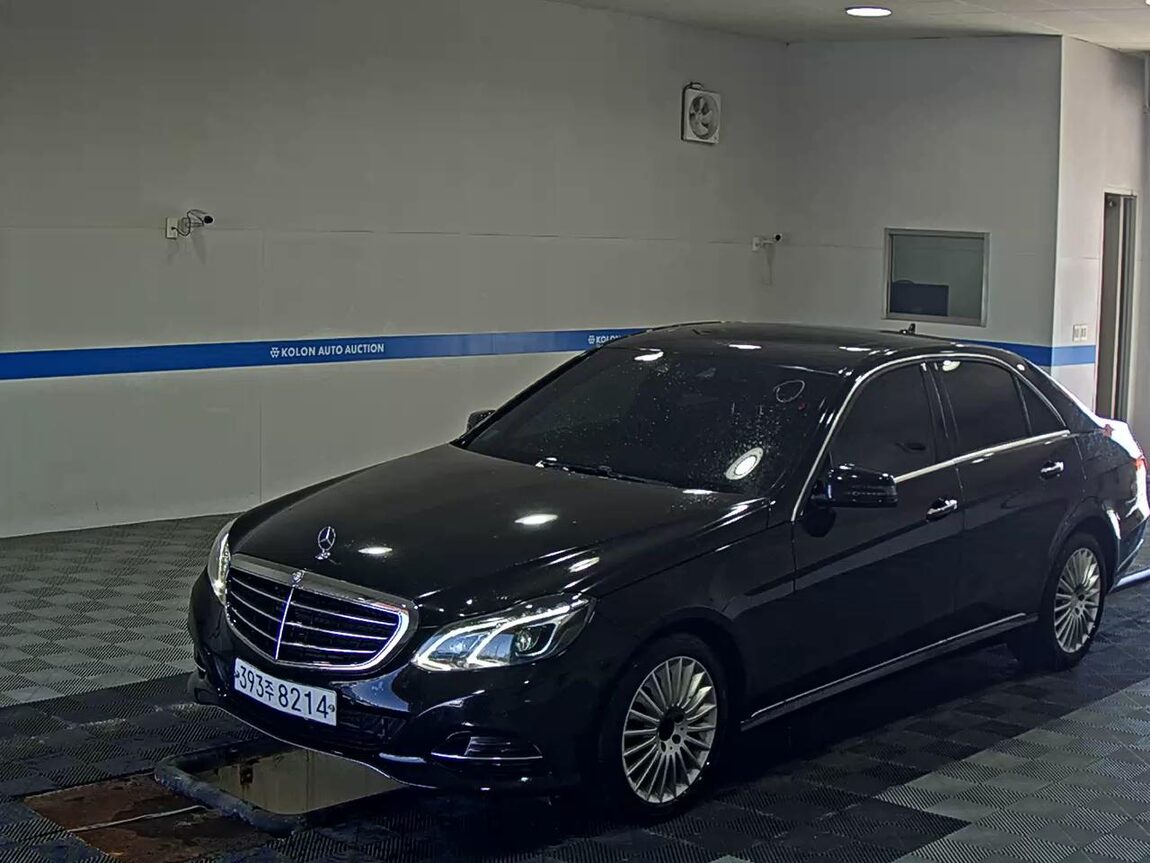 MERCEDES-BENZ E-CLASS (4TH GEN) E300 ELEGANCE 2014 - zdjęcie 2