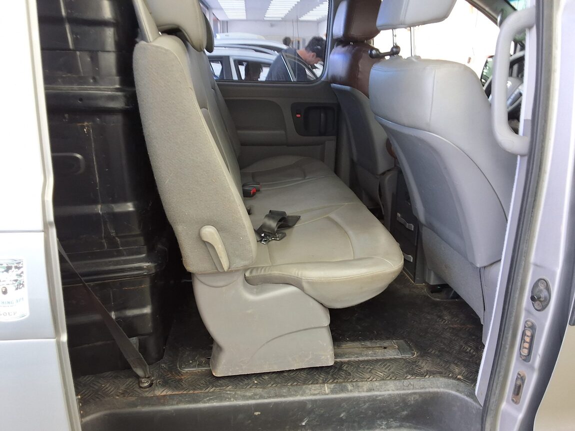 HYUNDAI THE NEW GRAND STAREX 5-SEATER DIESEL VAN STYLE 2018 - zdjęcie 13