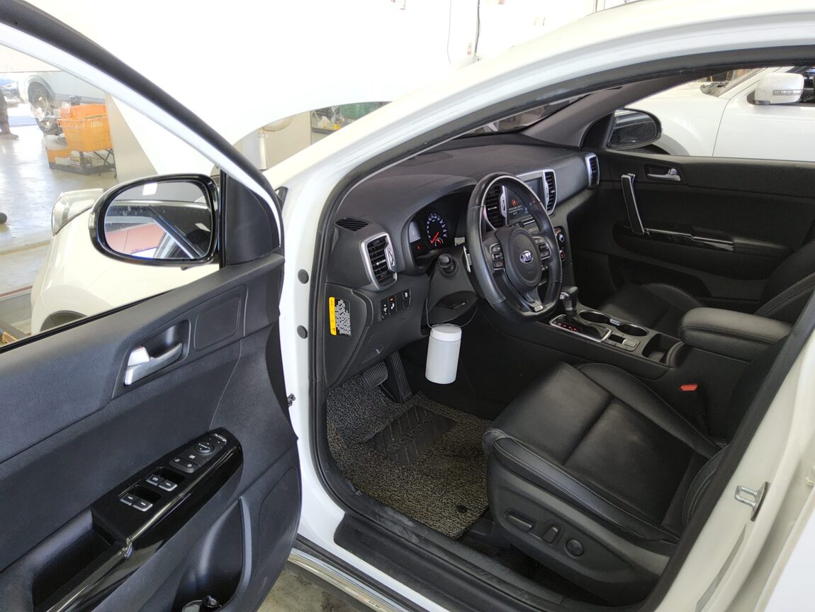 KIA NEW SPORTAGE R2.0 2WD NOBLESSE PLUS 2018 - zdjęcie 10
