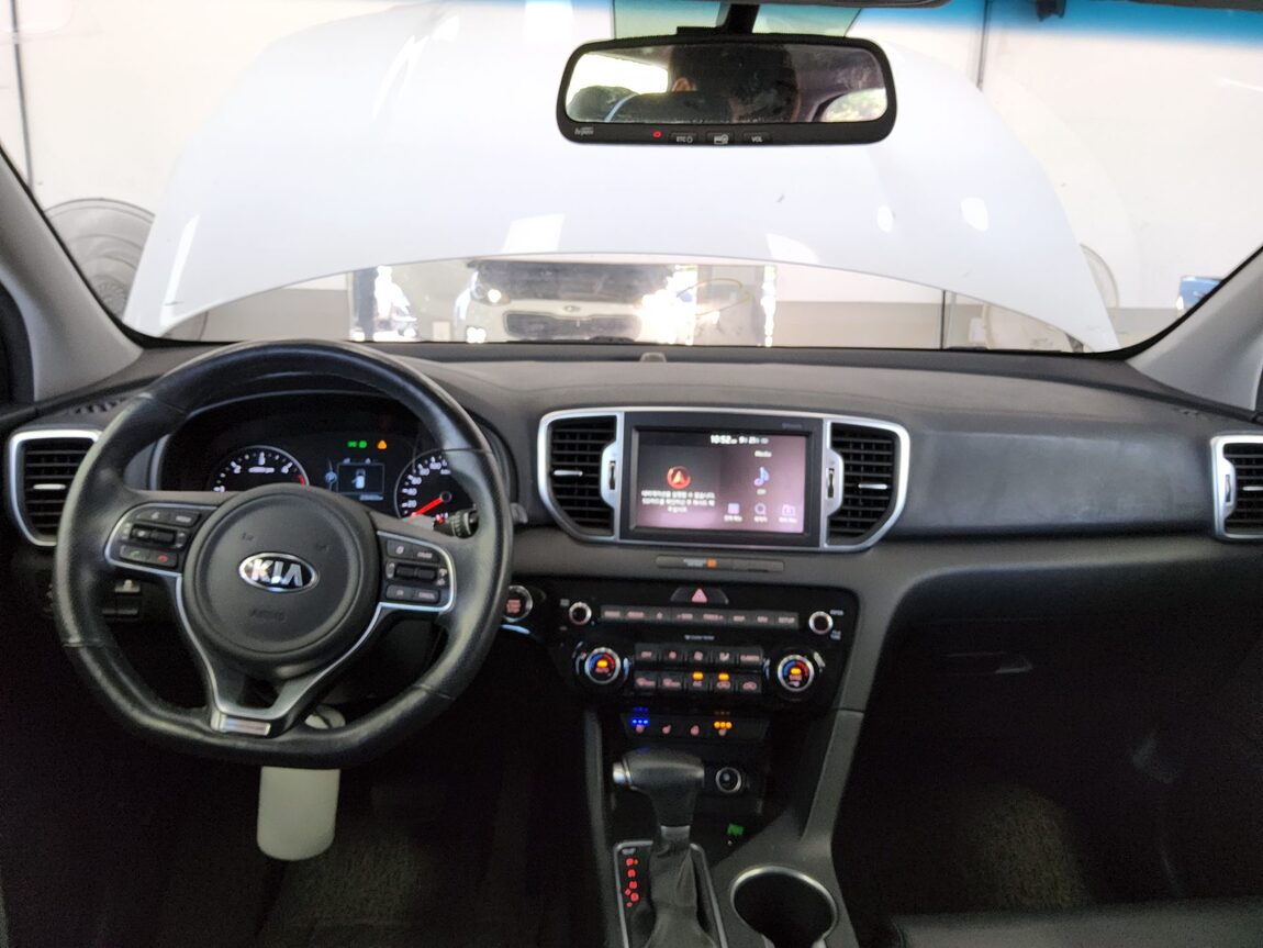 KIA NEW SPORTAGE R2.0 2WD NOBLESSE PLUS 2018 - zdjęcie 11