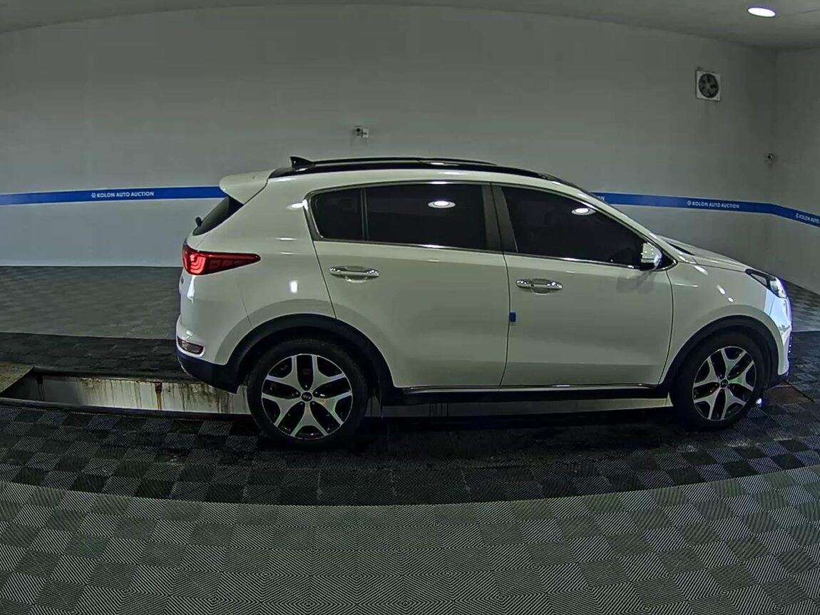 KIA NEW SPORTAGE R2.0 2WD NOBLESSE PLUS 2018 - zdjęcie 4
