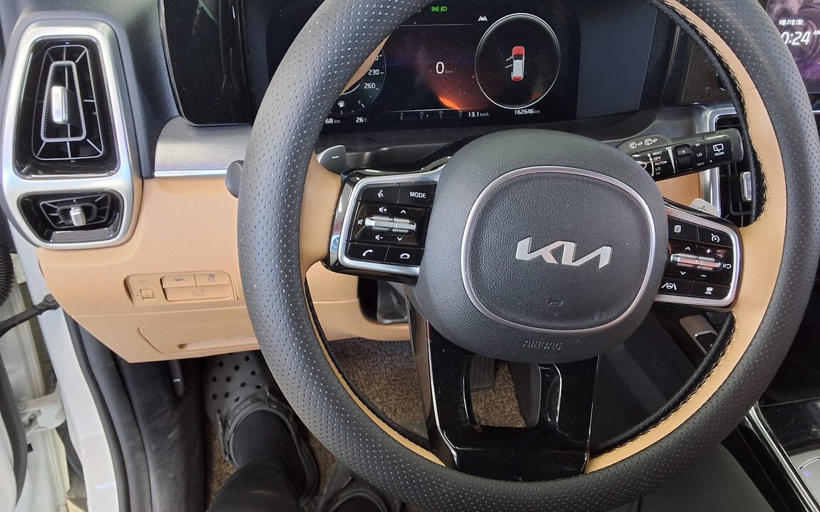 KIA NEW SORENTO (MQ4) 2.2 DIESEL 2WD NOBLESSE 2022 - zdjęcie 17