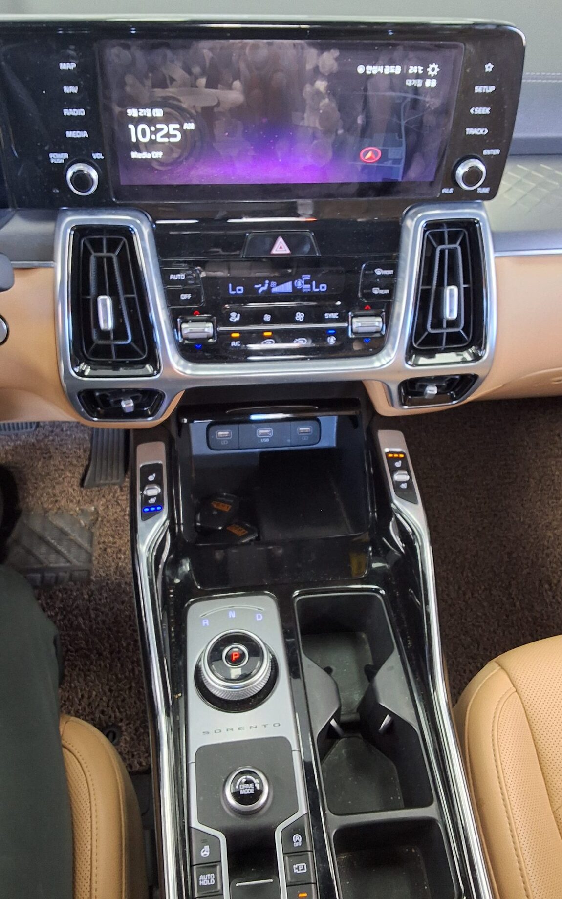 KIA NEW SORENTO (MQ4) 2.2 DIESEL 2WD NOBLESSE 2022 - zdjęcie 18