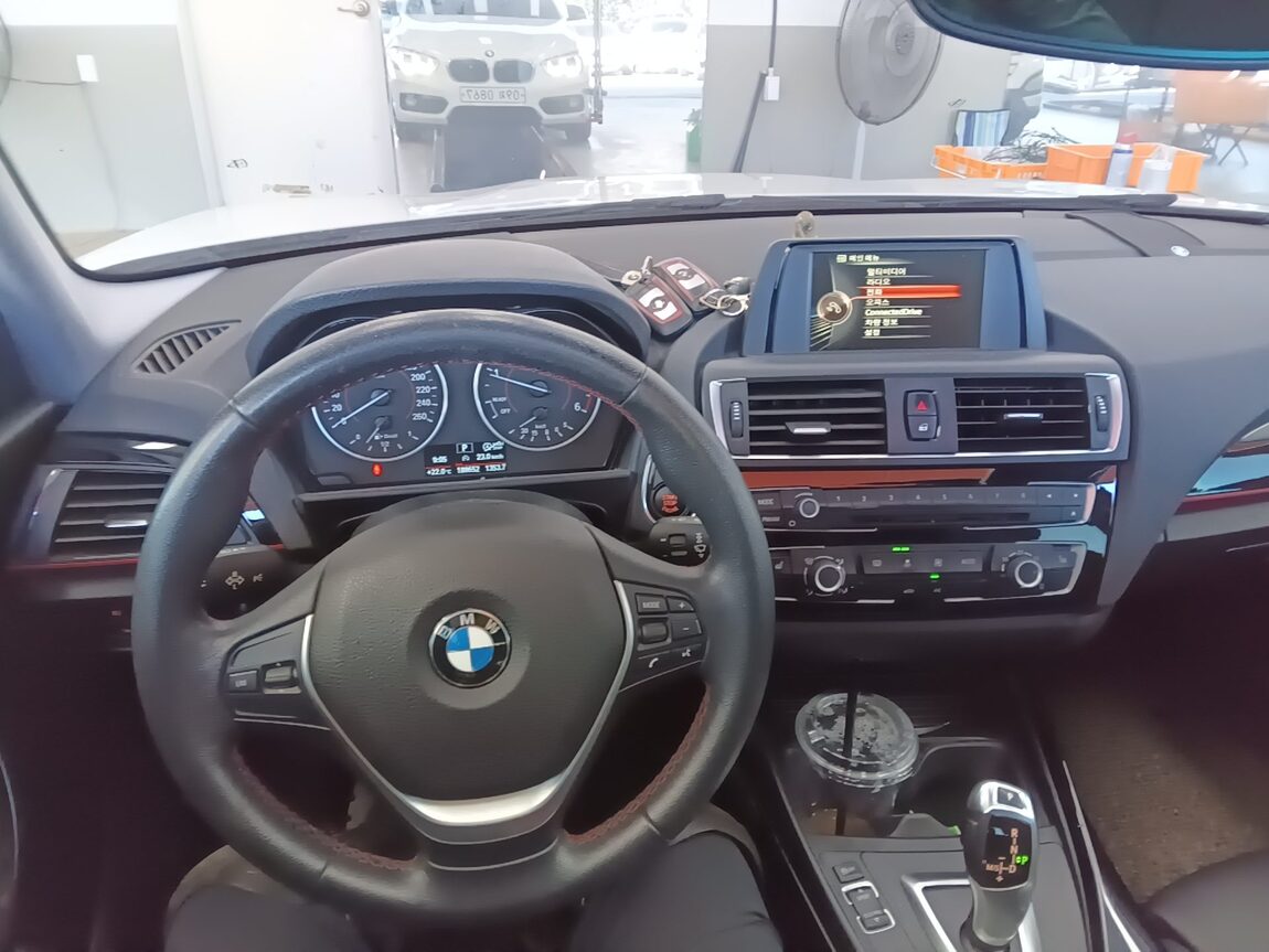 BMW 1 SERIES (2ND GEN) 5-DOOR 118d SPORT LINE 2016 - zdjęcie 17