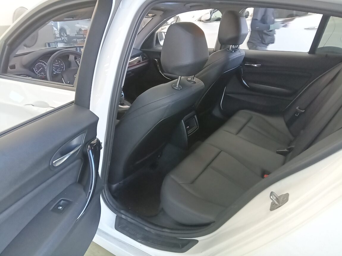 BMW 1 SERIES (2ND GEN) 5-DOOR 118d SPORT LINE 2016 - zdjęcie 12