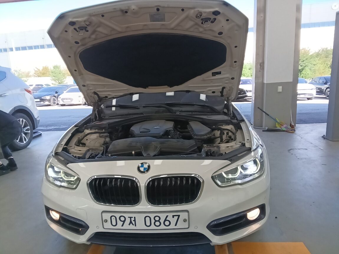 BMW 1 SERIES (2ND GEN) 5-DOOR 118d SPORT LINE 2016 - zdjęcie 20