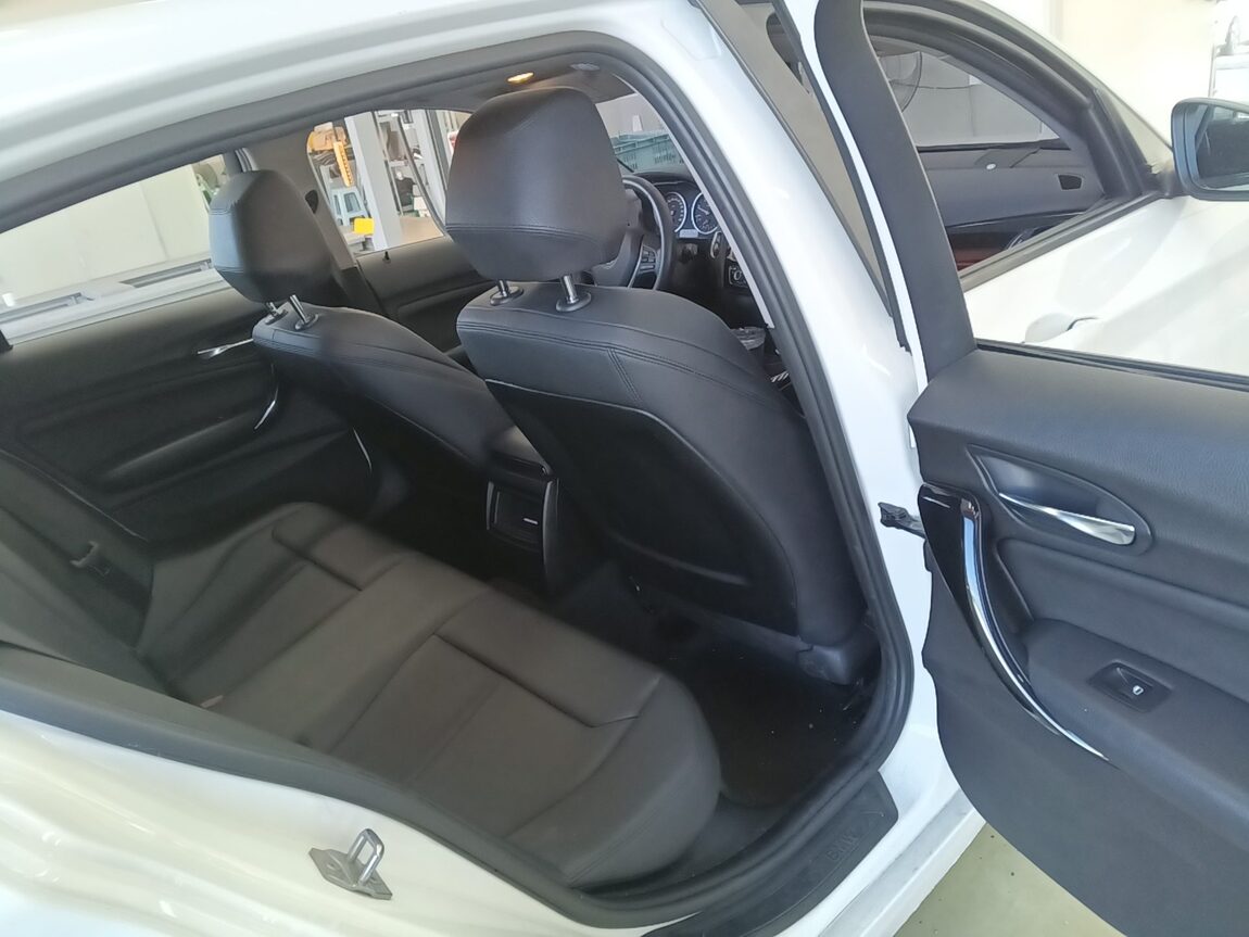 BMW 1 SERIES (2ND GEN) 5-DOOR 118d SPORT LINE 2016 - zdjęcie 13