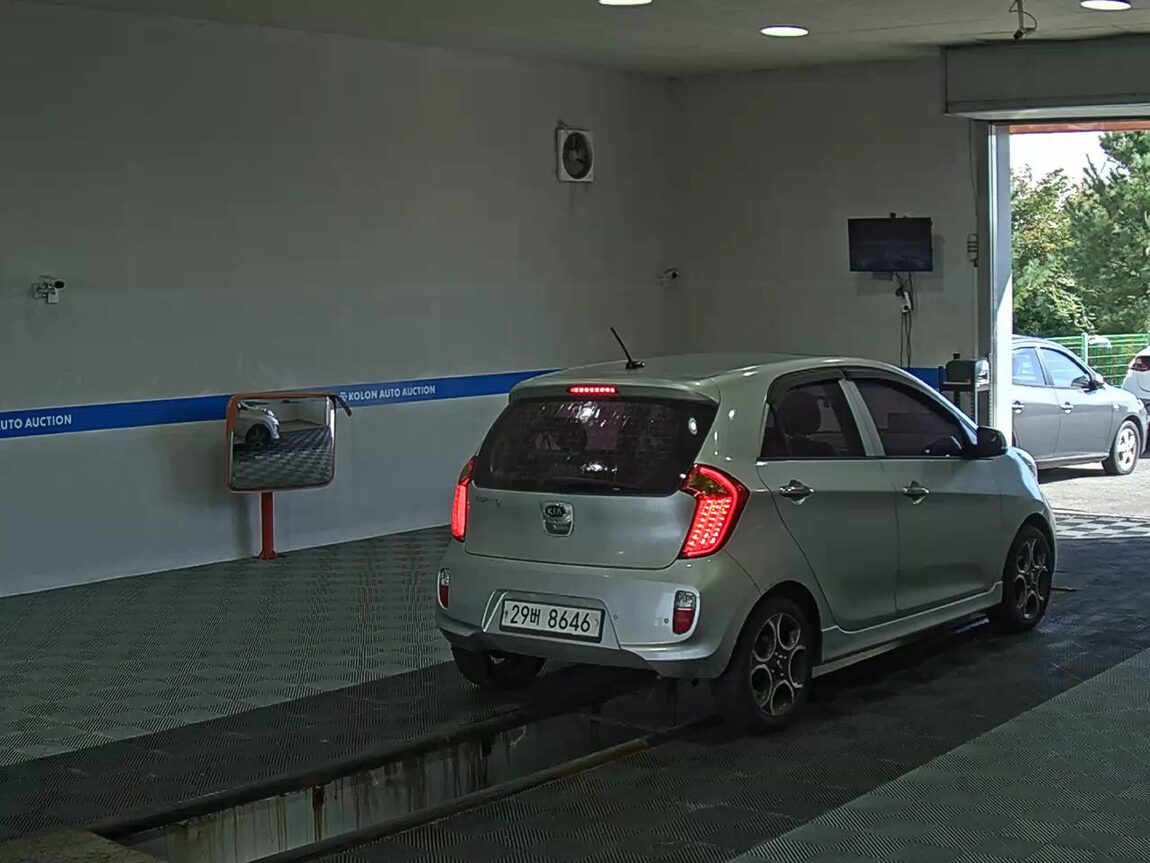 KIA ALL NEW MORNING GASOLINE LUXURY 2012 - zdjęcie 5