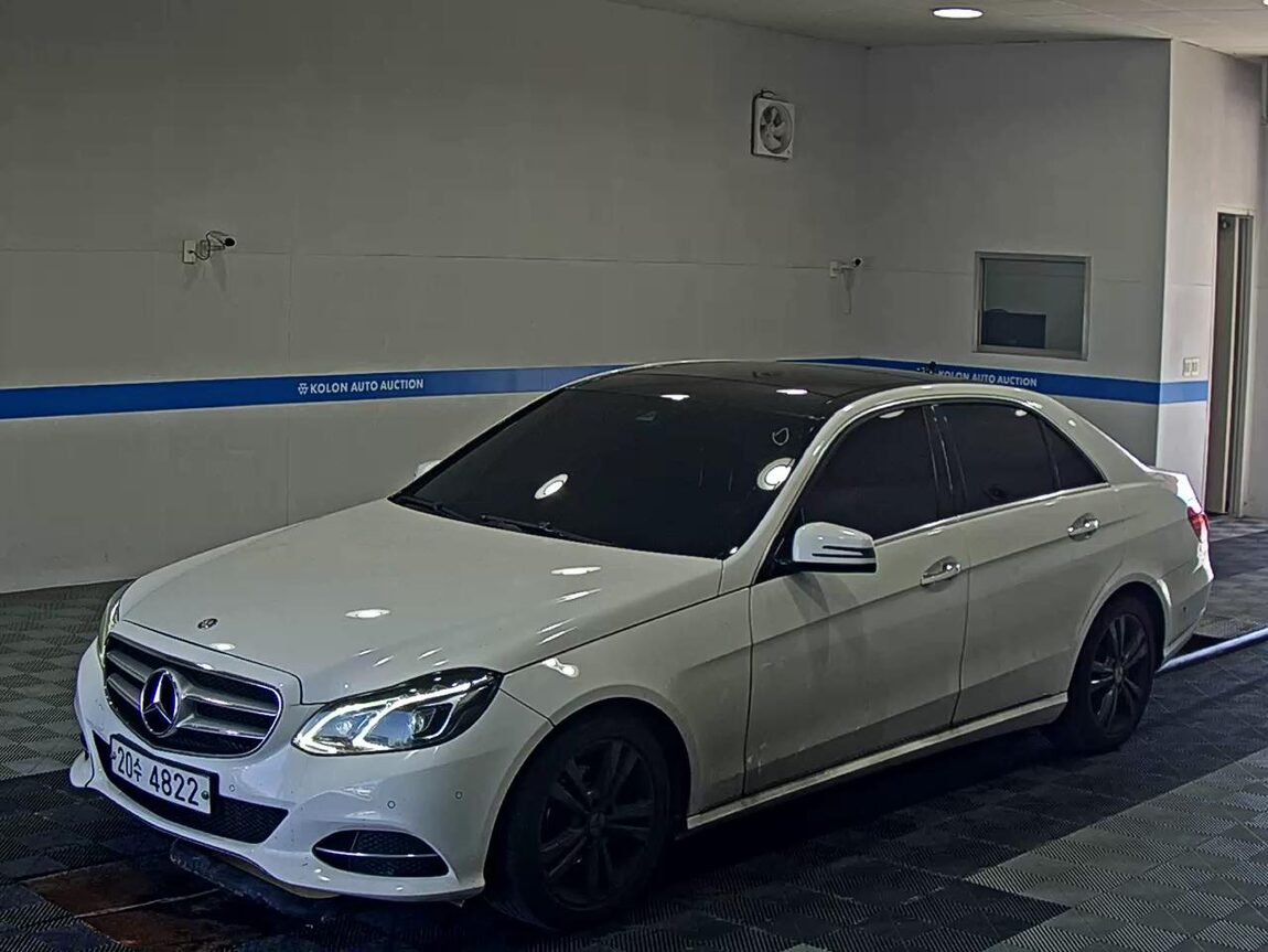 MERCEDES-BENZ E-CLASS (4TH GEN) E220 CDI AVANTGARDE 2014 - zdjęcie 2