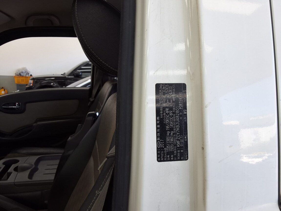 HYUNDAI PORTER II CRDi DOUBLE CAB EXTRA LONG WHEELBASE PREMIUM 2018 - zdjęcie 16