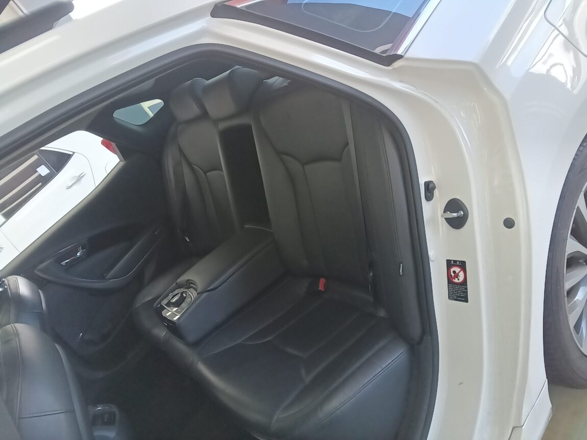 HYUNDAI GRANDEUR HG HG 240 MODERN 2014 - zdjęcie 19